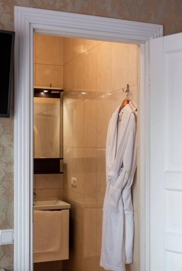 Hotel Grand Aristocrate Dubovtsy Buitenkant foto